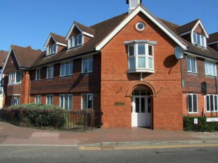 1 Bedroom Flat To Rent In Flambard Way, Godalming GU7