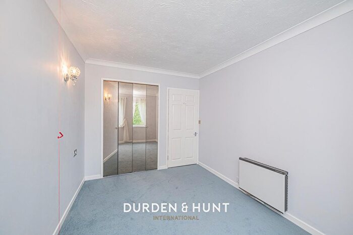 1 Bedroom Flat For Sale In Goldsmere Court, Hornchurch, RM11