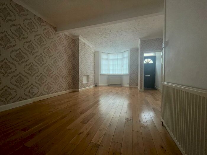 3 Bedroom Detached House To Rent In Raynham Terrace Edmonton London, N18