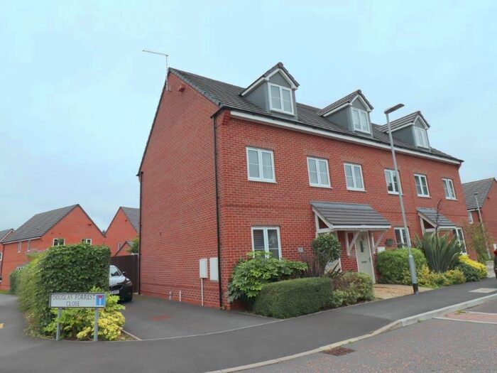 3 Bedroom Town House To Rent In Douglas Forrest Close, Crewe, CW1