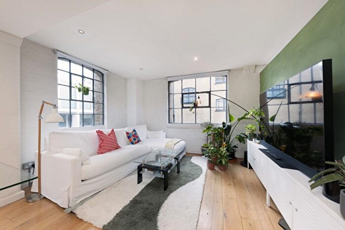 2 Bedroom Flat To Rent In Coriander Court, Gainsford Street, SE1