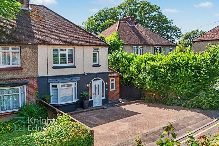 3 Bedroom Semi-Detached House For Sale In Moncktons Drive, Maidstone, ME14