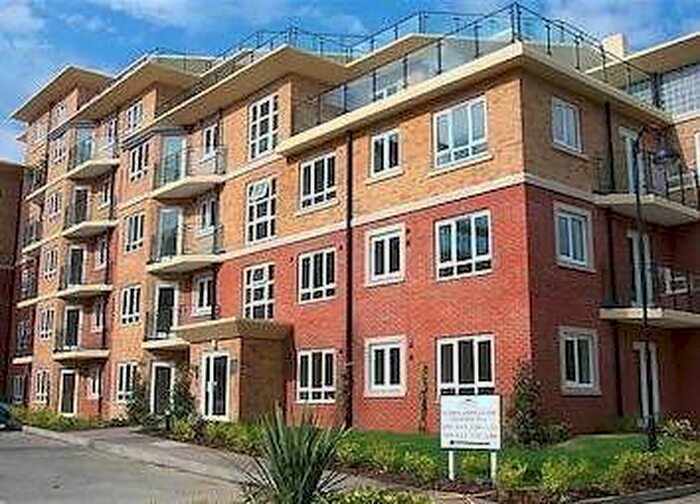 2 Bedroom Flat To Rent In Glebelands Close, North Finchley, London, N12