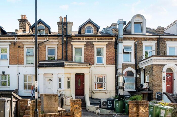 4 Bedroom Maisonette For Sale In Marischal Road, London, SE13