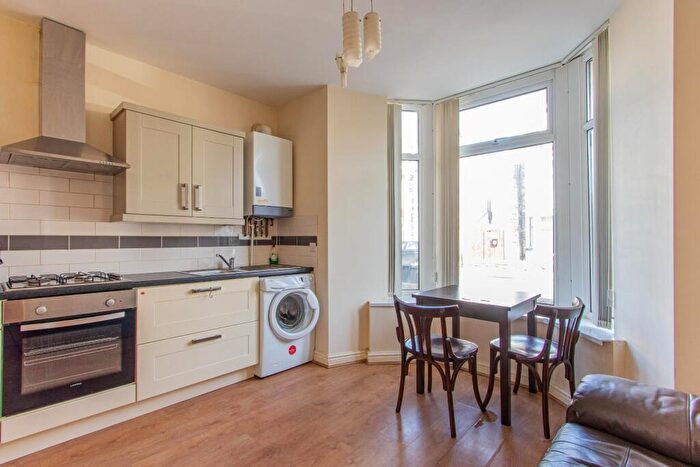 1 Bedroom Private Hall To Rent In Gordon Road, Cathays, CF24