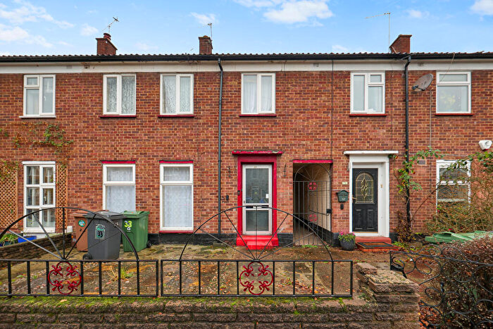 4 Bedroom Terraced House For Sale In Spencer Road, E17