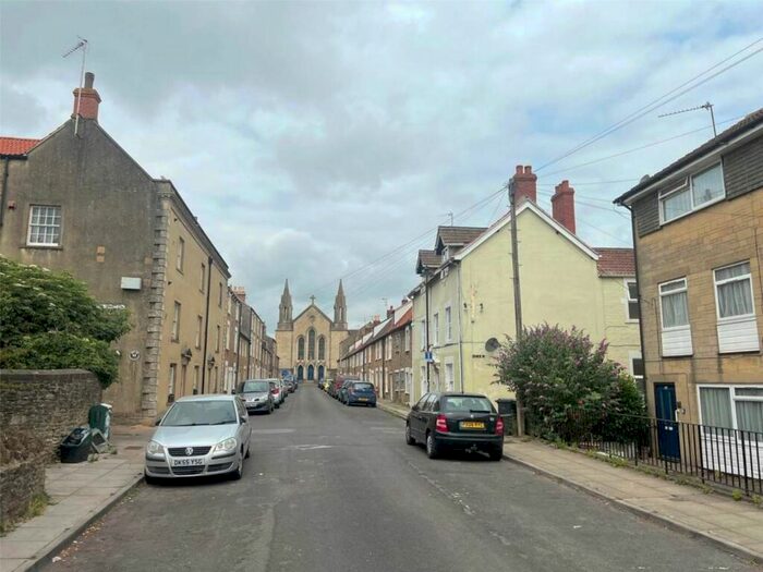 2 Bedroom Maisonette To Rent In Trinity Street, Frome, BA11