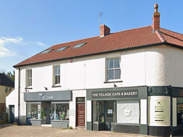 3 Bedroom Apartment To Rent In Myrtle House, Bath Street, BS27
