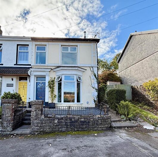 3 Bedroom Semi-Detached House For Sale In Llewelyn Street, Aberdare, CF44