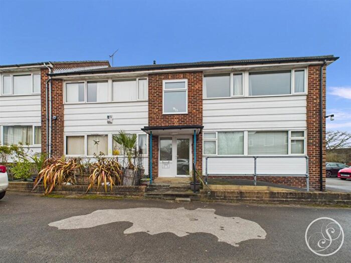 2 Bedroom Flat To Rent In Falkland Court, Moortown, Leeds, LS17