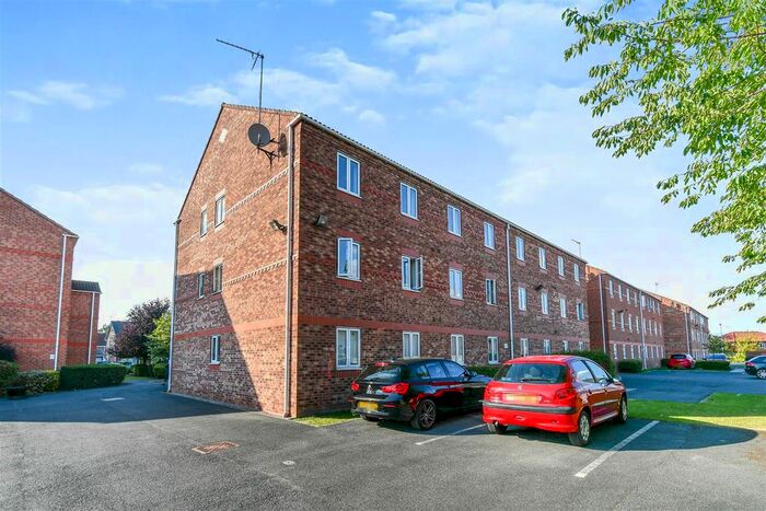 2 Bedroom Flat To Rent In Darwin Close, Huntington, York, YO31