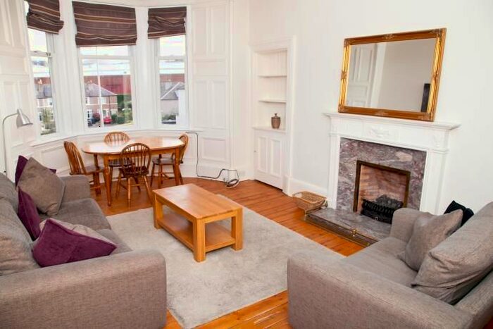 2 Bedroom Flat To Rent In Bellevue Road, Edinburgh, EH7