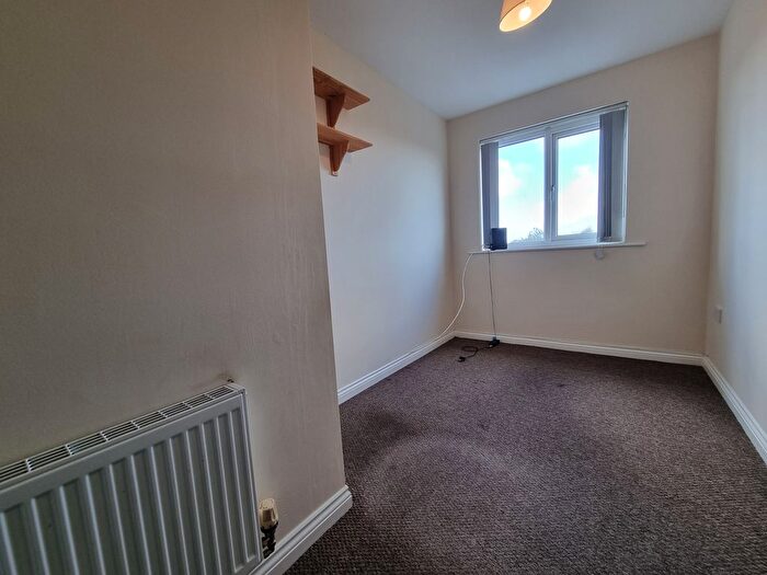 2 Bedroom Flat For Sale In Gladstone Mews, Warrington, WA2