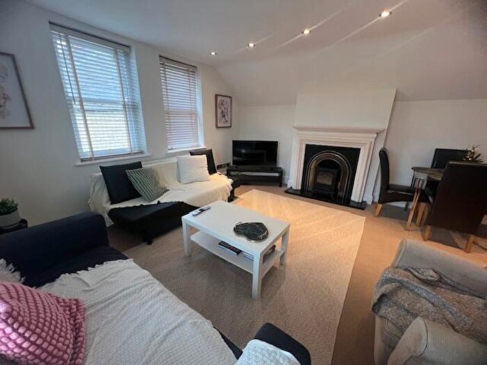 2 Bedroom Apartment To Rent In Pitman Street, Cardiff, CF11