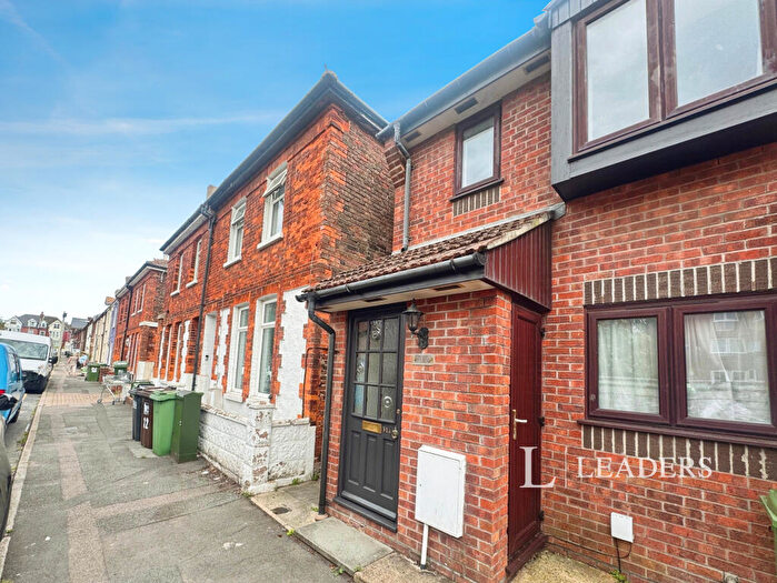 2 Bedroom End Of Terrace House To Rent In Commercial Road, BN21
