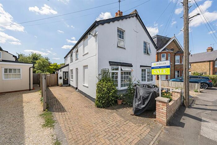 3 Bedroom House For Sale In Albany Road, Old Windsor, Windsor, SL4
