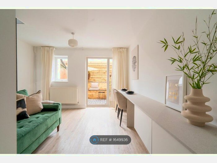 1 Bedroom Terraced House To Rent In Brackens And Green, Hemel Hempstead, HP2