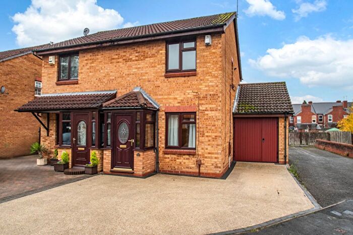 2 Bedroom Semi Detached House To Rent In Upper Ashley Street, Halesowen, West Midlands, B62