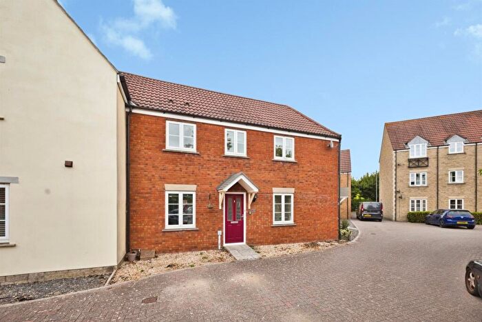 3 Bedroom Terraced House For Sale In Hawks Rise, Yeovil, BA22