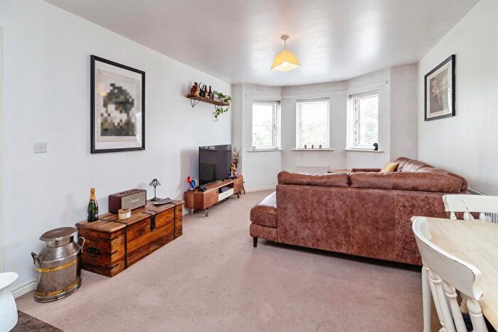 2 Bedroom Flat For Sale In Greensand View, Woburn Sands, Milton Keynes, MK17