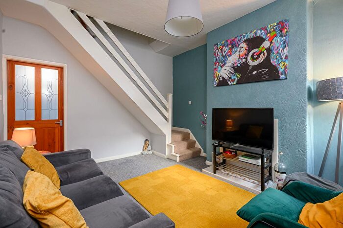 2 Bedroom Terraced House For Sale In Nelson Street, York, YO31