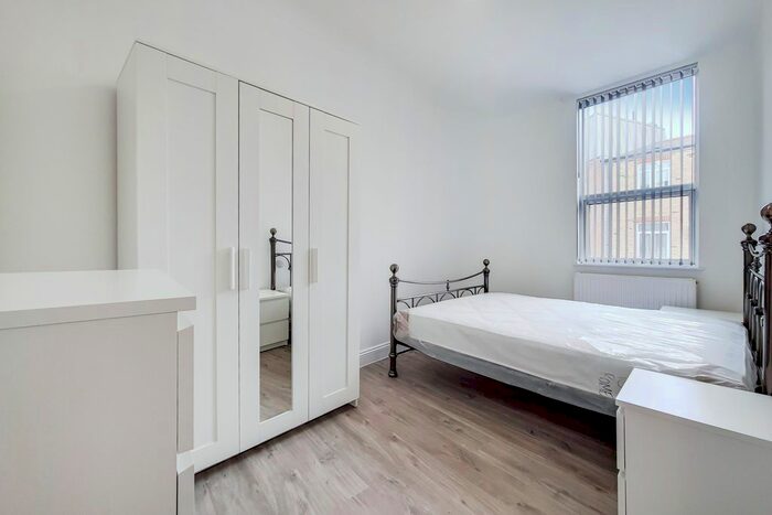 1 Bedroom Flat To Rent In Southampton Way, London, SE5