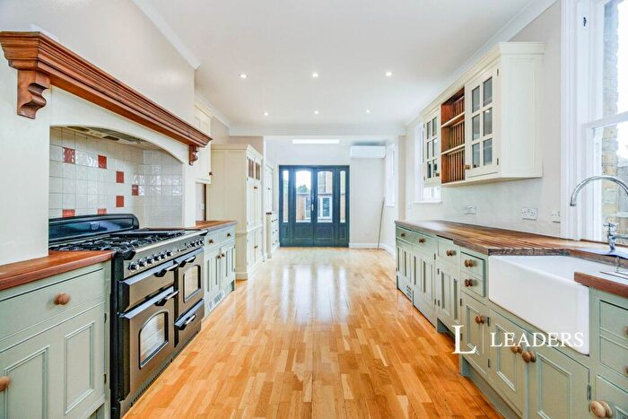 4 Bedroom Semi-Detached House To Rent In Winchester Road, KT12