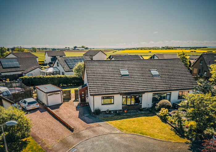 3 Bedroom Semi-Detached House For Sale In Sanderson Place, DD5