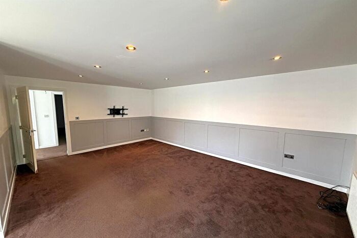 2 Bedroom Flat To Rent In Bedale Close, Sheffield, S26