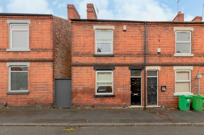 2 Bedroom Terraced House To Rent In Wellington St, Nottingham, NG3