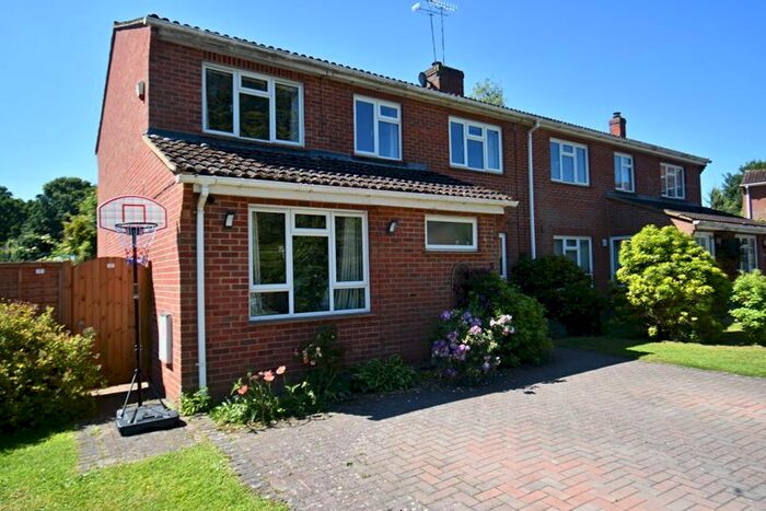 4 Bedroom Semi-Detached House For Sale In Hudsons Meadow, Hound Green, Hook, RG27