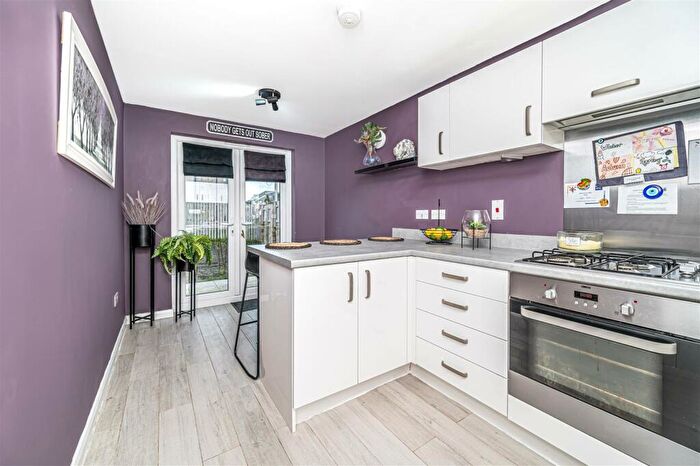4 Bedroom Detached House For Sale In Macpherson Avenue, Dunfermline, KY11