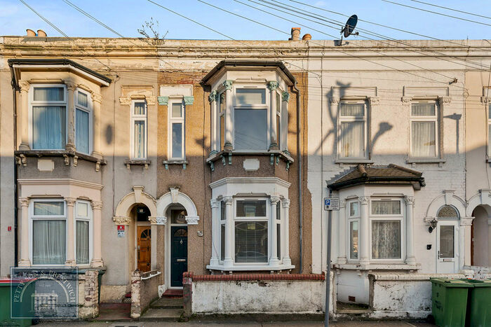 4 Bedroom Terraced House To Rent In Sixth Avenue, London, E12