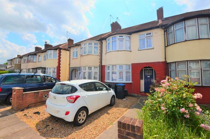 3 Bedroom Terraced House To Rent In Westmoor Gardens, Enfield, EN3