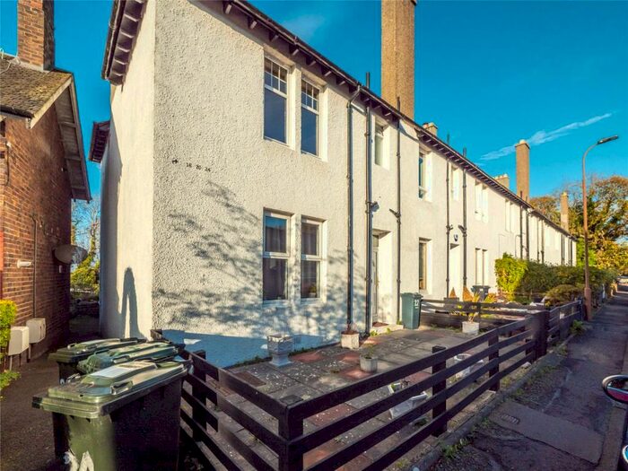 2 Bedroom Flat To Rent In Blinkbonny Road, Currie, Midlothian, EH14