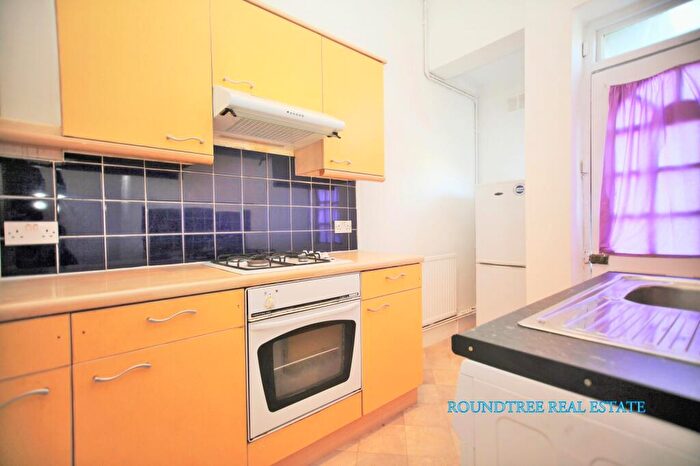 2 Bedroom Flat To Rent In Watford Way, Hendon, NW4