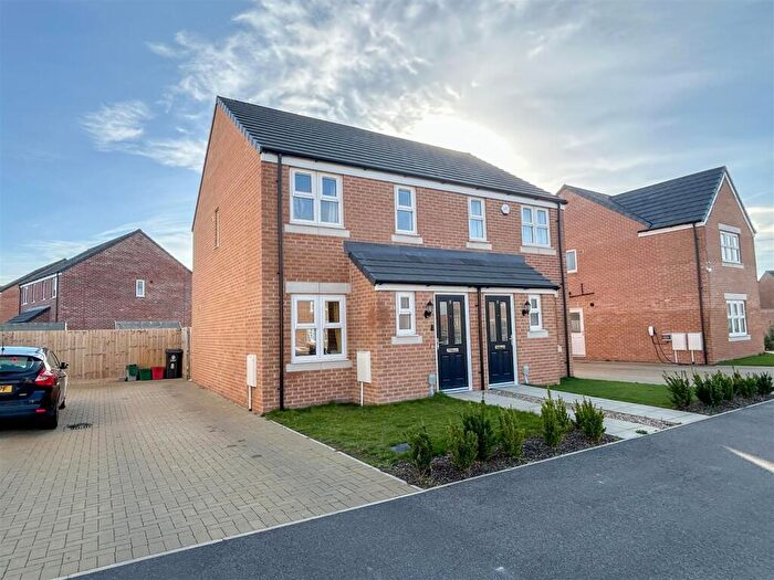 2 Bedroom Semi Detached House For Sale In Spindle Drive, Clacton-On-Sea, CO16