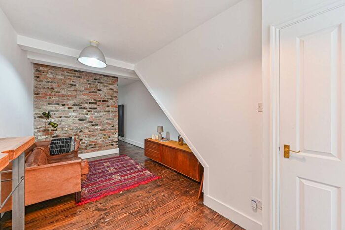 3 Bedroom Flat For Sale In Tanners Hill, Deptford, London, SE8