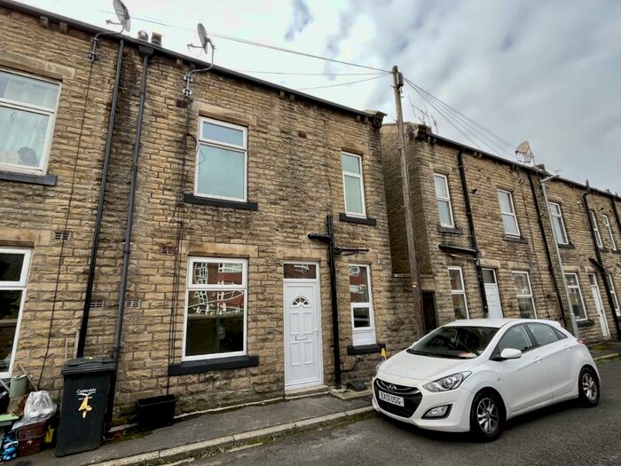 2 Bedroom Terraced House To Rent In River Street, Todmorden, West Yorkshire, OL14