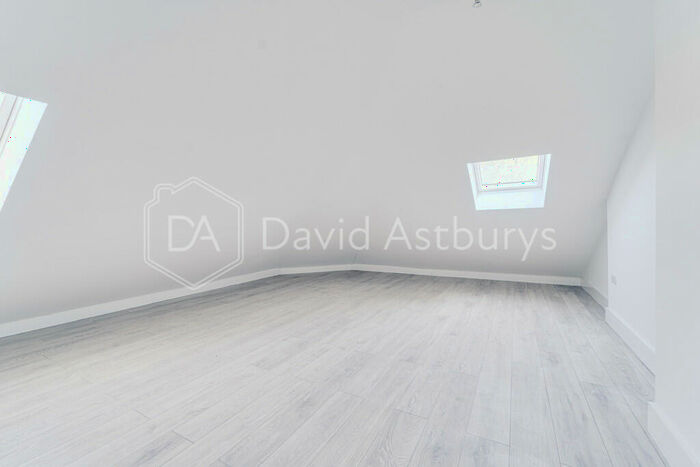 3 Bedroom Apartment To Rent In Turnpike Lane, Hornsey, London, N8