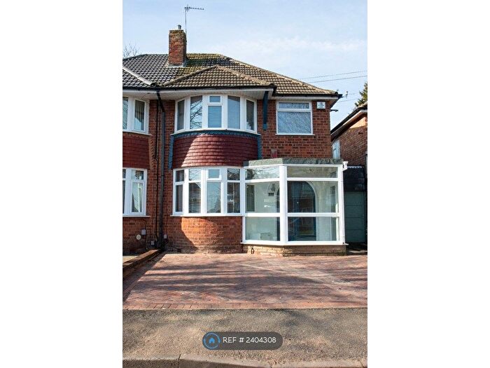 3 Bedroom Semi-Detached House To Rent In Rosemary Road, Birmingham, B33