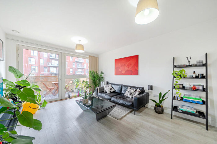 1 Bedroom Flat For Sale In Pell Street, Deptford, London, SE8