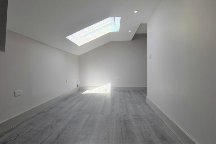 Studio To Rent In Quilters Way, Stoke Mandeville, Aylesbury, HP22