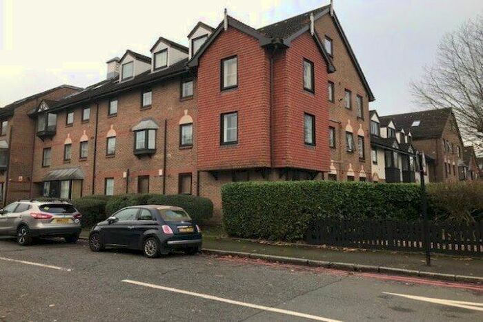 2 Bedroom Flat To Rent In Lansdowne Road, Purley, CR8