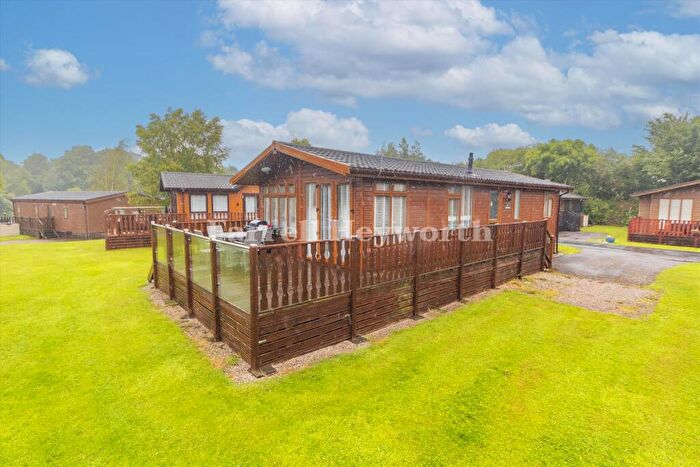 2 Bedroom Property For Sale In South Lakeland Lesisure Vill, Dock Acres, Carnforth, LA6