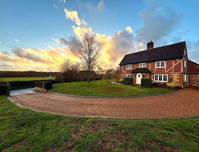 5 Bedroom Detached House To Rent In Woodgate Road, West Malling, ME19