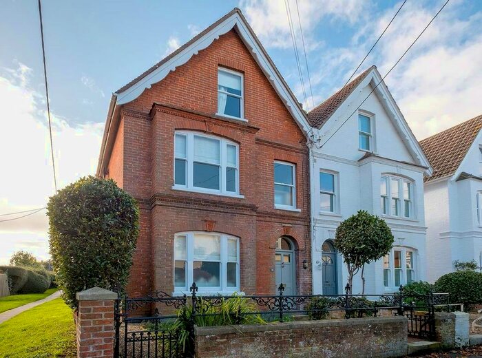 5 Bedroom Semi-Detached House To Rent In Foreland Road, Bembridge, PO35