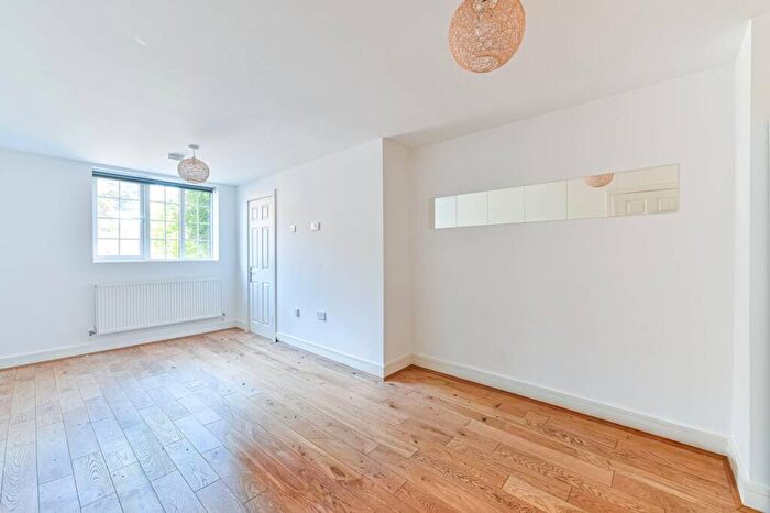 2 Bedroom Flat To Rent In High Street, Orpington, BR6