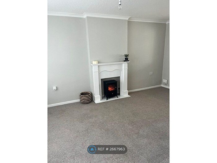 3 Bedroom Terraced House To Rent In Newtondale, Hull, HU7