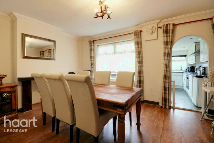 3 Bedroom Terraced House For Sale In Westmorland Avenue, Luton, LU3